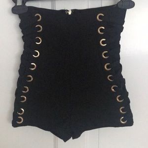 Modern vintage style hot pants